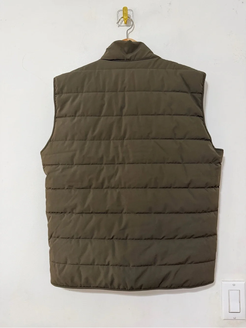 ZARA Men's Olive Puffer Vest - Lightweight Quilted Vest small